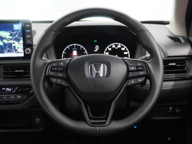 ＷＲ－Ｖ Ｚブラックスタイル　２年保証　フルセグ　Ｒカメラ　ＬＥＤヘッドライト　フォグライト　本革巻ステアリングホイール＋セレクトレバー　リアセンターアームレスト　パーセルカバー　コンビシート　１７ＡＷ　ブラックスタイル専用装備（9枚目）