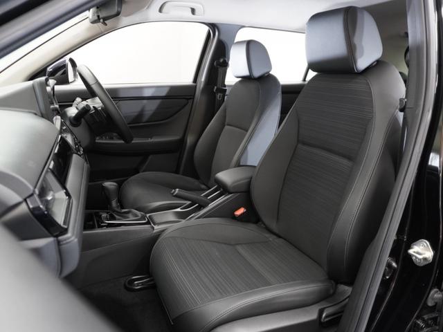 ＷＲ－Ｖ Ｚブラックスタイル　２年保証　フルセグ　Ｒカメラ　ＬＥＤヘッドライト　フォグライト　本革巻ステアリングホイール＋セレクトレバー　リアセンターアームレスト　パーセルカバー　コンビシート　１７ＡＷ　ブラックスタイル専用装備（21枚目）