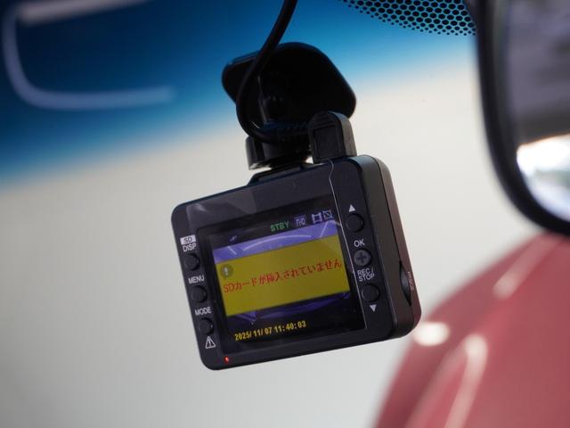 フィット １３Ｇ・Ｌホンダセンシング　１年保証　ＬＥＤヘッドライト　フォグライト　ＦＬパッケージ　オートライト　オートリトラミラー　ラゲッジルームランプ　シートバックポケット（助手席）　アームレスト付センターコンソールＢＯＸ　ドラレコ（6枚目）