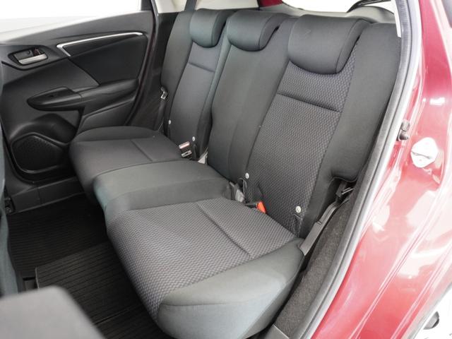 フィット １３Ｇ・Ｌホンダセンシング　１年保証　ＬＥＤヘッドライト　フォグライト　ＦＬパッケージ　オートライト　オートリトラミラー　ラゲッジルームランプ　シートバックポケット（助手席）　アームレスト付センターコンソールＢＯＸ　ドラレコ（21枚目）