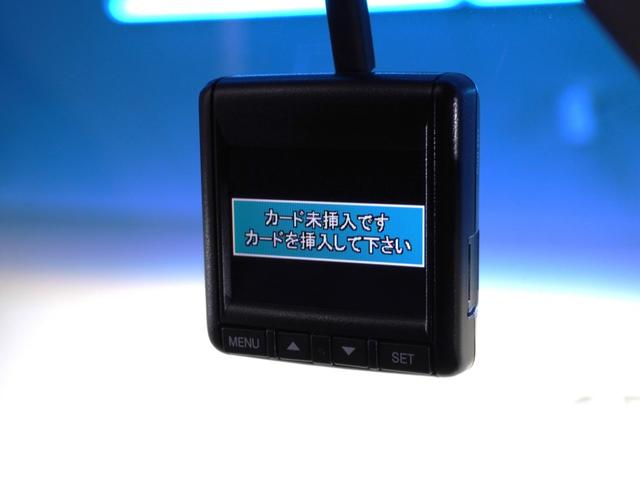 フリード Ｇジャストセレクション　１年保証　ワンセグ　Ｒカメラ　ディスチャージヘッドライト　オートライト　２列目外側アームレスト６人乗り　ジャストセレクション装備　ホンダスマートキーシステム　＋イモビライザー　ドライブレコーダーＥＴＣ（6枚目）