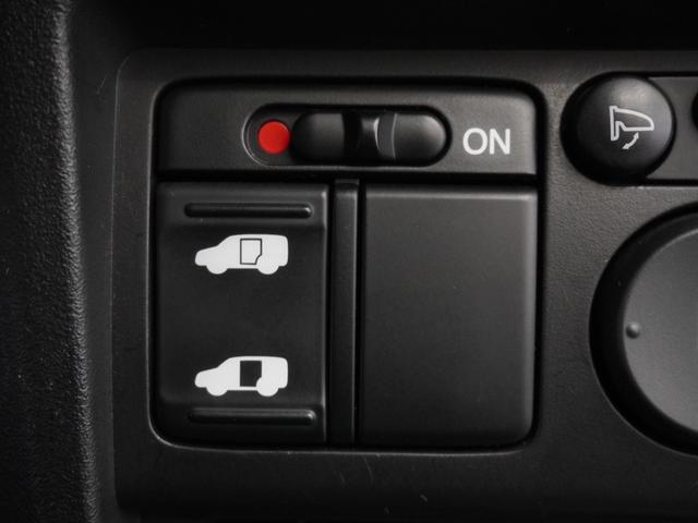 フリード Ｇジャストセレクション　１年保証　ワンセグ　Ｒカメラ　ディスチャージヘッドライト　オートライト　２列目外側アームレスト６人乗り　ジャストセレクション装備　ホンダスマートキーシステム　＋イモビライザー　ドライブレコーダーＥＴＣ（9枚目）