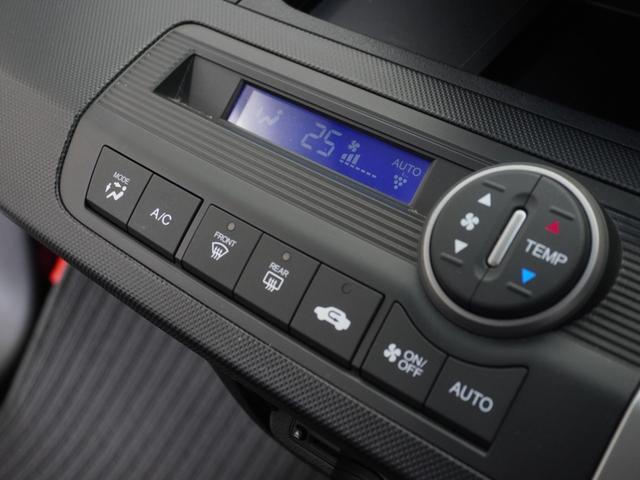 フリード Ｇジャストセレクション　１年保証　ワンセグ　Ｒカメラ　ディスチャージヘッドライト　オートライト　２列目外側アームレスト６人乗り　ジャストセレクション装備　ホンダスマートキーシステム　＋イモビライザー　ドライブレコーダーＥＴＣ（13枚目）