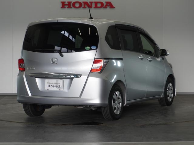 フリード Ｇジャストセレクション　１年保証　ワンセグ　Ｒカメラ　ディスチャージヘッドライト　オートライト　２列目外側アームレスト６人乗り　ジャストセレクション装備　ホンダスマートキーシステム　＋イモビライザー　ドライブレコーダーＥＴＣ（15枚目）