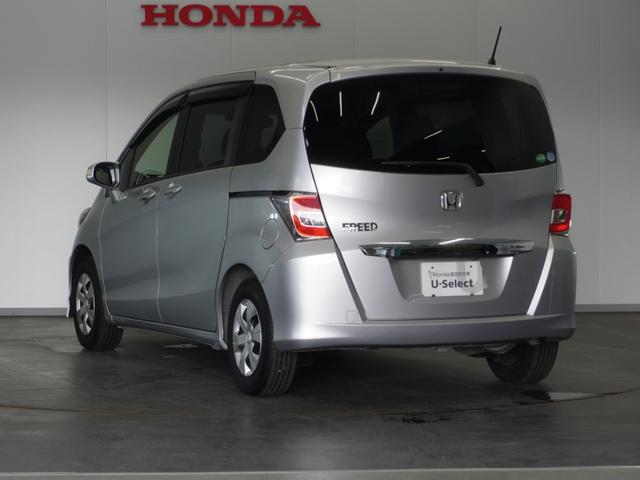 フリード Ｇジャストセレクション　１年保証　ワンセグ　Ｒカメラ　ディスチャージヘッドライト　オートライト　２列目外側アームレスト６人乗り　ジャストセレクション装備　ホンダスマートキーシステム　＋イモビライザー　ドライブレコーダーＥＴＣ（16枚目）