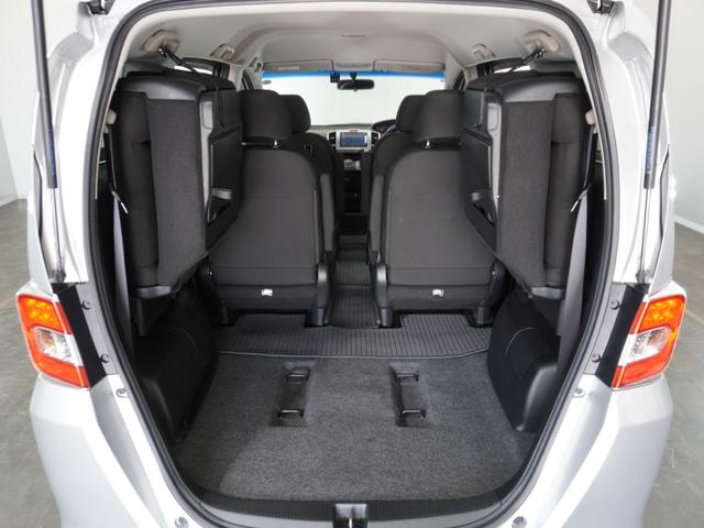 フリード Ｇジャストセレクション　１年保証　ワンセグ　Ｒカメラ　ディスチャージヘッドライト　オートライト　２列目外側アームレスト６人乗り　ジャストセレクション装備　ホンダスマートキーシステム　＋イモビライザー　ドライブレコーダーＥＴＣ（25枚目）