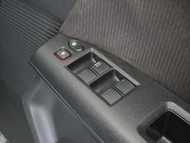 フリード Ｇジャストセレクション　１年保証　ワンセグ　Ｒカメラ　ディスチャージヘッドライト　オートライト　２列目外側アームレスト６人乗り　ジャストセレクション装備　ホンダスマートキーシステム　＋イモビライザー　ドライブレコーダーＥＴＣ（26枚目）