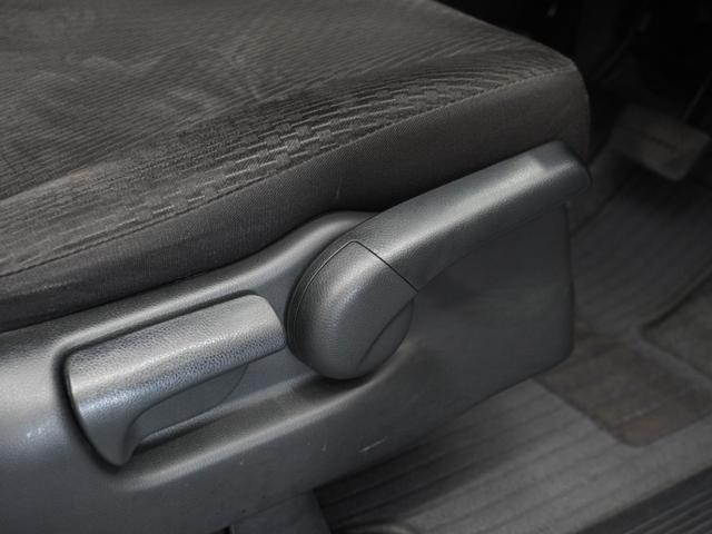 フリード Ｇジャストセレクション　１年保証　ワンセグ　Ｒカメラ　ディスチャージヘッドライト　オートライト　２列目外側アームレスト６人乗り　ジャストセレクション装備　ホンダスマートキーシステム　＋イモビライザー　ドライブレコーダーＥＴＣ（27枚目）