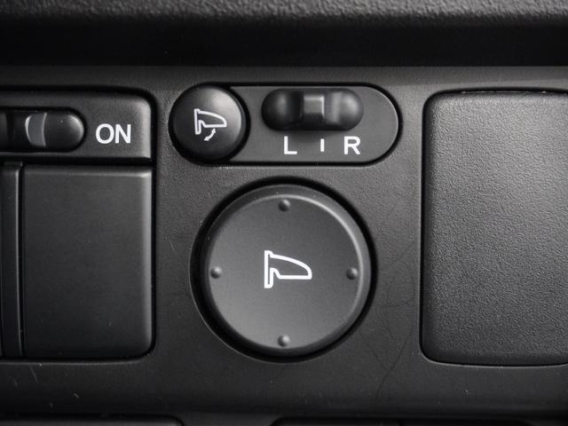 フリード Ｇジャストセレクション　１年保証　ワンセグ　Ｒカメラ　ディスチャージヘッドライト　オートライト　２列目外側アームレスト６人乗り　ジャストセレクション装備　ホンダスマートキーシステム　＋イモビライザー　ドライブレコーダーＥＴＣ（28枚目）