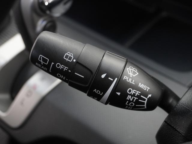 フリード Ｇジャストセレクション　１年保証　ワンセグ　Ｒカメラ　ディスチャージヘッドライト　オートライト　２列目外側アームレスト６人乗り　ジャストセレクション装備　ホンダスマートキーシステム　＋イモビライザー　ドライブレコーダーＥＴＣ（32枚目）