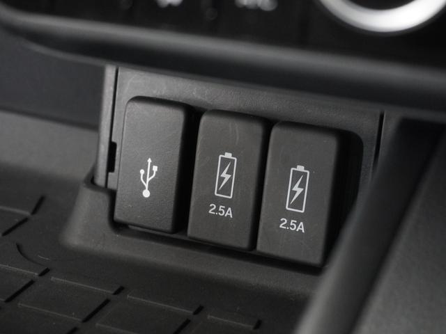 Ｎ－ＢＯＸカスタム Ｌターボスタイル＋ブラック　２年保証　フルセグ　Ｒカメラ　ＬＥＤヘッドライト　オートリトラミラー　リア左右パワースライドドア　運転席助手席シートヒーター　シートバックテーブル　１５ＡＷ　　本革巻ステアリングホイール　前後ドラレコ（10枚目）