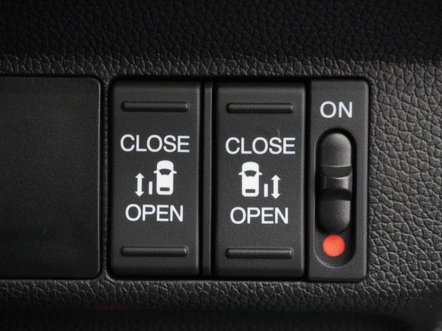 フリードハイブリッド ハイブリッド・モデューロXホンダセンシング 1年保証 フルセグRカメラLEDヘッドライト+アクティブコーナリングライト リア左右パワースライドドア センターテーブル オートリトラミラーCパッケージ ModuloX専用装備 前後ドラレコ15AW(9枚目)