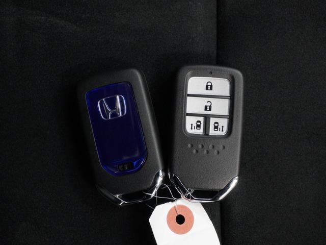 フリードハイブリッド ハイブリッド・モデューロXホンダセンシング 1年保証 フルセグRカメラLEDヘッドライト+アクティブコーナリングライト リア左右パワースライドドア センターテーブル オートリトラミラーCパッケージ ModuloX専用装備 前後ドラレコ15AW(19枚目)