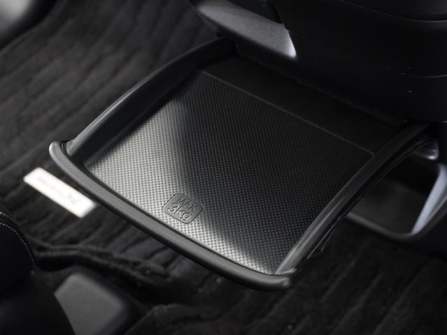 フリードハイブリッド ハイブリッド・モデューロXホンダセンシング 1年保証 フルセグRカメラLEDヘッドライト+アクティブコーナリングライト リア左右パワースライドドア センターテーブル オートリトラミラーCパッケージ ModuloX専用装備 前後ドラレコ15AW(49枚目)