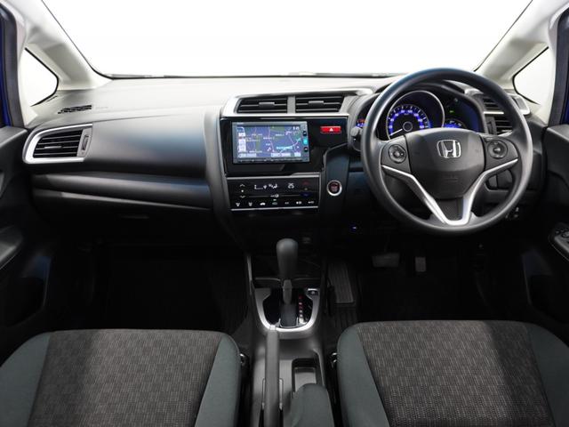 フィット 13G・Lパッケージ 1年保証 フルセグ Rカメラ LEDヘッドライト あんしんパッケージ ドライブレコーダー クルーズコントロール FLパッケージ オートリトラミラー オートライト アームレスト付センターコンソールBOX(9枚目)