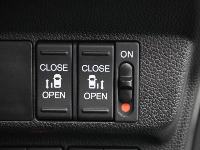 フリード Ｇ・ホンダセンシング　１年保証　フルセグ　Ｒカメラ　ＬＥＤヘッドライト＋アクティブコーナリングライト　リア左右パワースライドドア　センターテーブル　ＣＳパッケージ　コンフォートビューＰＫ　オートライト　ドラレコ　７人乗り（8枚目）