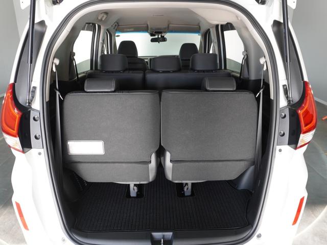 フリード Ｇ・ホンダセンシング　１年保証　フルセグ　Ｒカメラ　ＬＥＤヘッドライト＋アクティブコーナリングライト　リア左右パワースライドドア　センターテーブル　ＣＳパッケージ　コンフォートビューＰＫ　オートライト　ドラレコ　７人乗り（24枚目）