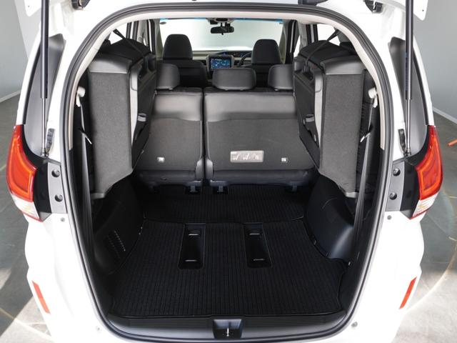 フリード Ｇ・ホンダセンシング　１年保証　フルセグ　Ｒカメラ　ＬＥＤヘッドライト＋アクティブコーナリングライト　リア左右パワースライドドア　センターテーブル　ＣＳパッケージ　コンフォートビューＰＫ　オートライト　ドラレコ　７人乗り（25枚目）