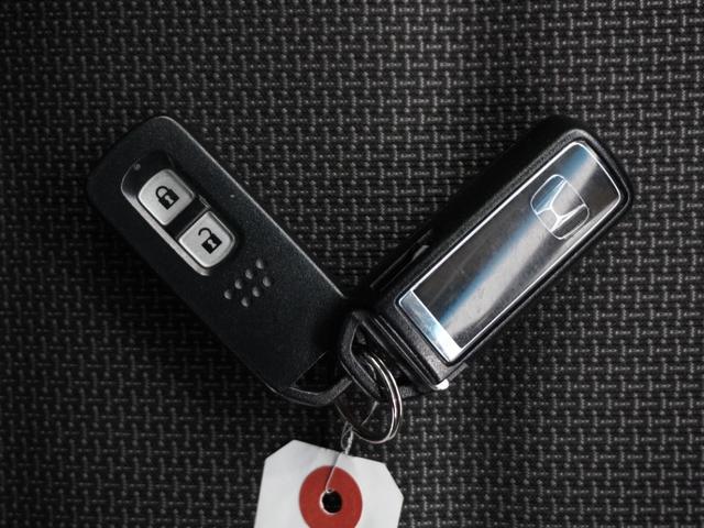 Ｎ－ＶＡＮ＋スタイル ファン・ターボホンダセンシング　１年保証　フルセグ　Ｒカメラ　フルＬＥＤヘッドライト　オートライト　充電用ＵＳＢジャック（急速充電対応タイプ２個付）フロントシートアームレスト　電動格納式リモコンカラードドアミラーリア左右スライドドア（24枚目）