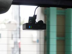 この車にはリアにもドライブレコーダーを装備しております◆映像・音声などを記録する自動車用の装置です。　もしもの事故の際の記録はもちろん、旅行の際の思い出としてドライブの映像を楽しむことができます。 5