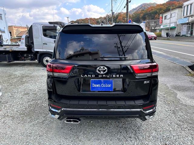 TOYOTA LAND CRUISER ZX | 2023 | BLACK M | 15000 km | details TOYOTA LAND CRUISER ZX | 2023 | BLACK M | 15000 km | details