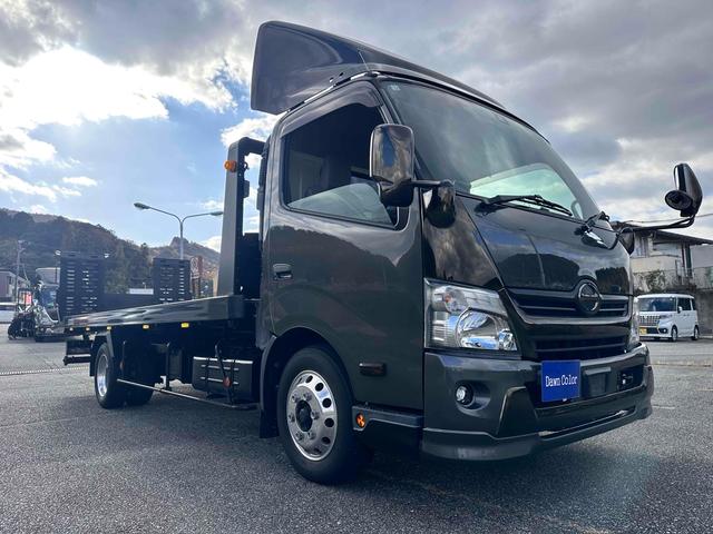 デュトロ 　積載車　キャリアカー　極東フラトップＺＥＲＯ　積載３０００ｋｇ　アルコアアルミホイール　風防　フロントリップ　全塗装　クロームメッキ塗装　ナビ　テレビ　ワンオーナー車　ラジコン（6枚目）