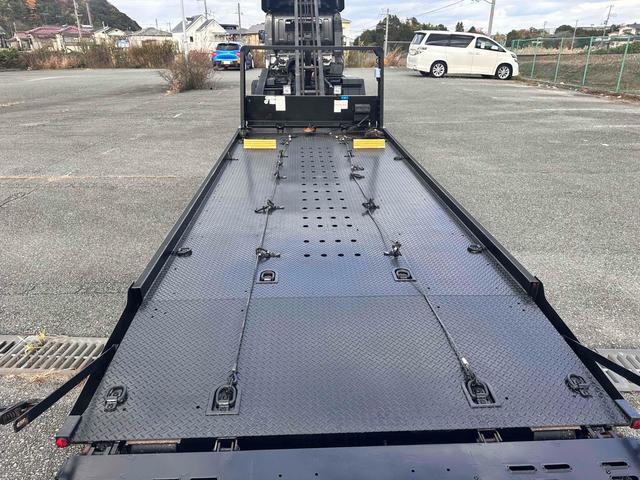 デュトロ 　積載車　キャリアカー　極東フラトップＺＥＲＯ　積載３０００ｋｇ　アルコアアルミホイール　風防　フロントリップ　全塗装　クロームメッキ塗装　ナビ　テレビ　ワンオーナー車　ラジコン（26枚目）