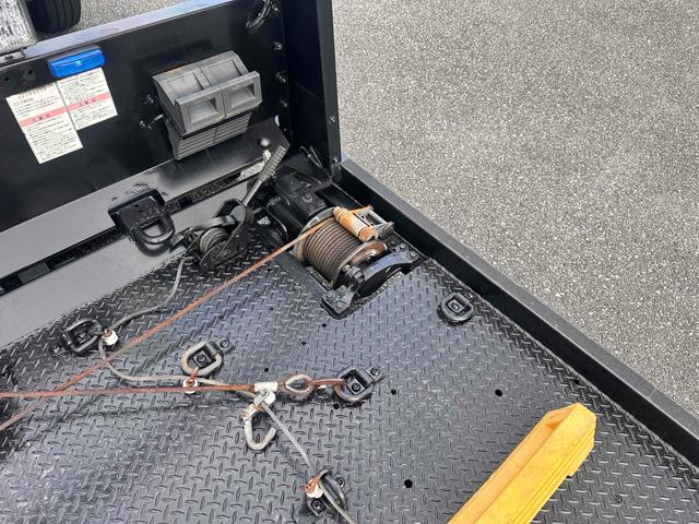 デュトロ 　積載車　キャリアカー　極東フラトップＺＥＲＯ　積載３０００ｋｇ　アルコアアルミホイール　風防　フロントリップ　全塗装　クロームメッキ塗装　ナビ　テレビ　ワンオーナー車　ラジコン（28枚目）