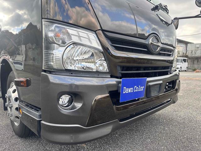 デュトロ 　積載車　キャリアカー　極東フラトップＺＥＲＯ　積載３０００ｋｇ　アルコアアルミホイール　風防　フロントリップ　全塗装　クロームメッキ塗装　ナビ　テレビ　ワンオーナー車　ラジコン（32枚目）