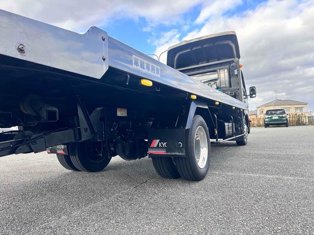 デュトロ 　積載車　キャリアカー　極東フラトップＺＥＲＯ　積載３０００ｋｇ　アルコアアルミホイール　風防　フロントリップ　全塗装　クロームメッキ塗装　ナビ　テレビ　ワンオーナー車　ラジコン（37枚目）