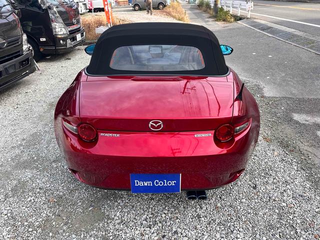 ロードスター Ｓスペシャルパッケージ　オープンカー　ドライブレコーダー　ＥＴＣ　クリアランスソナー　衝突被害軽減システム　ＬＥＤヘッドランプ　６ＭＴ　スマートキー　アルミホイール　フロントリップ　マフラーカッター　　ＡＢＳ　ＥＳＣ　ＵＳＢ（19枚目）