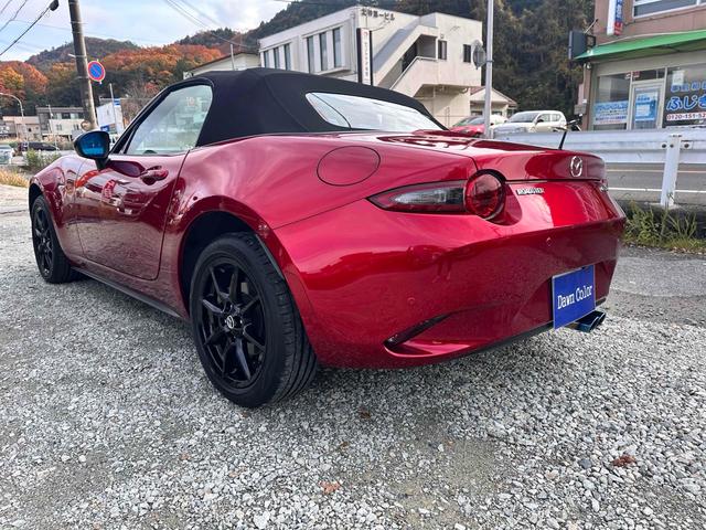 ロードスター Ｓスペシャルパッケージ　オープンカー　ドライブレコーダー　ＥＴＣ　クリアランスソナー　衝突被害軽減システム　ＬＥＤヘッドランプ　６ＭＴ　スマートキー　アルミホイール　フロントリップ　マフラーカッター　　ＡＢＳ　ＥＳＣ　ＵＳＢ（21枚目）