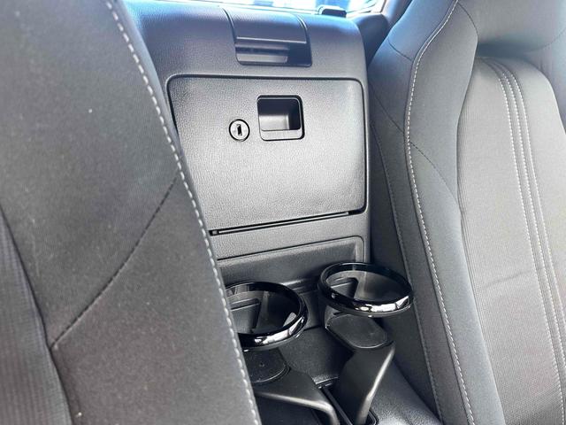 ロードスター Ｓスペシャルパッケージ　オープンカー　ドライブレコーダー　ＥＴＣ　クリアランスソナー　衝突被害軽減システム　ＬＥＤヘッドランプ　６ＭＴ　スマートキー　アルミホイール　フロントリップ　マフラーカッター　　ＡＢＳ　ＥＳＣ　ＵＳＢ（33枚目）