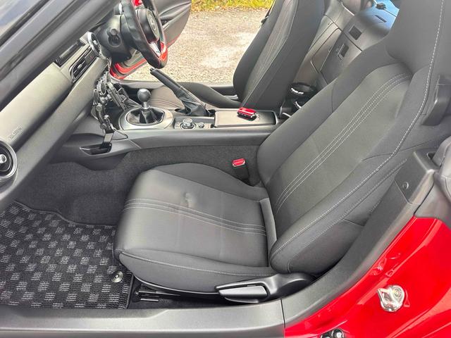 ロードスター Ｓスペシャルパッケージ　オープンカー　ドライブレコーダー　ＥＴＣ　クリアランスソナー　衝突被害軽減システム　ＬＥＤヘッドランプ　６ＭＴ　スマートキー　アルミホイール　フロントリップ　マフラーカッター　　ＡＢＳ　ＥＳＣ　ＵＳＢ（36枚目）