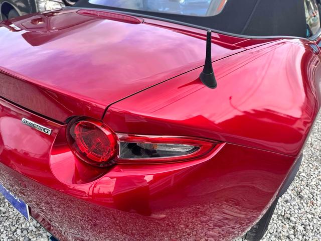 ロードスター Ｓスペシャルパッケージ　オープンカー　ドライブレコーダー　ＥＴＣ　クリアランスソナー　衝突被害軽減システム　ＬＥＤヘッドランプ　６ＭＴ　スマートキー　アルミホイール　フロントリップ　マフラーカッター　　ＡＢＳ　ＥＳＣ　ＵＳＢ（44枚目）