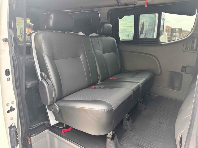 NV350キャラバンバン ロングライダープレミアムGXターボ 4WD ディーゼルターボ ETC2.0/パイオニア製ナビ/バックカメラ/カレディステアリングハンドル/社外ビルシュタインショックアブソーバー/リアベッドキッド車中泊仕様(24枚目)