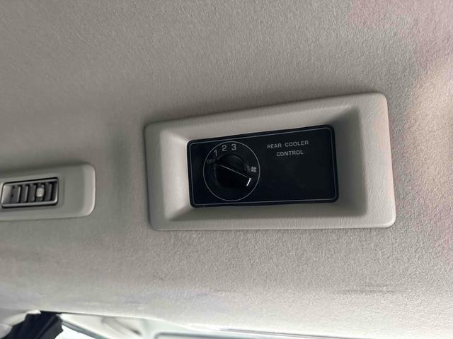 NV350キャラバンバン ロングライダープレミアムGXターボ 4WD ディーゼルターボ ETC2.0/パイオニア製ナビ/バックカメラ/カレディステアリングハンドル/社外ビルシュタインショックアブソーバー/リアベッドキッド車中泊仕様(28枚目)