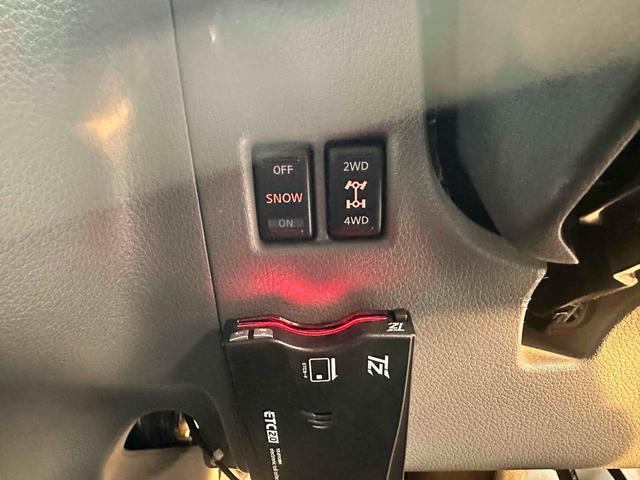 NV350キャラバンバン ロングライダープレミアムGXターボ 4WD ディーゼルターボ ETC2.0/パイオニア製ナビ/バックカメラ/カレディステアリングハンドル/社外ビルシュタインショックアブソーバー/リアベッドキッド車中泊仕様(57枚目)