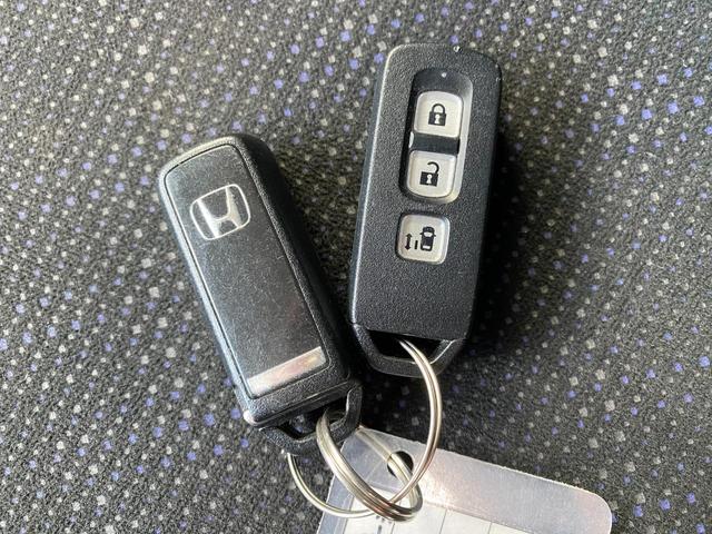 Ｎ－ＢＯＸ Ｇ・Ｌパッケージ　ＥＴＣ　バックカメラ　両側スライド・片側電動　スマートキー　アイドリングストップ　電動格納ミラー　ベンチシート　ＣＶＴ　盗難防止システム　ＡＢＳ　ＥＳＣ　ＣＤ　衝突安全ボディ　エアコン（23枚目）