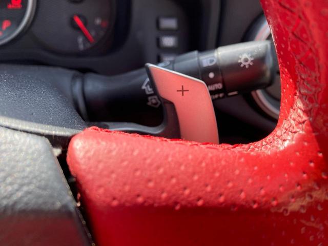 ８６ ＧＴリミテッド　ＥＴＣ　バックカメラ　ナビ　ＴＶ　ＡＴ　オートライト　ＨＩＤ　スマートキー　電動格納ミラー　シートヒーター　アルミホイール　盗難防止システム　衝突安全ボディ　ＡＢＳ　ＥＳＣ　ＣＤ　ＤＶＤ再生（44枚目）