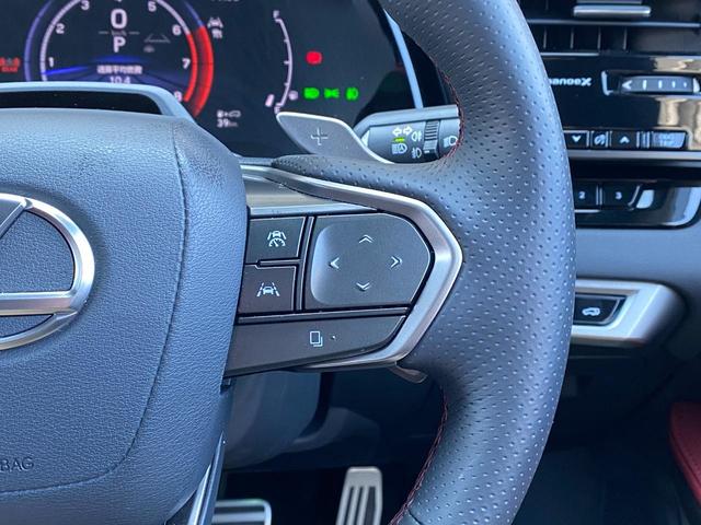 ＲＸ ＲＸ３５０　Ｆスポーツ　４ＷＤ　全周囲カメラ　クリアランスソナー　オートクルーズコントロール　レーンアシスト　パワーシート　パークアシスト　衝突被害軽減システム　サンルーフ　ナビ　ＴＶ　オートマチックハイビーム　オートライト（17枚目）