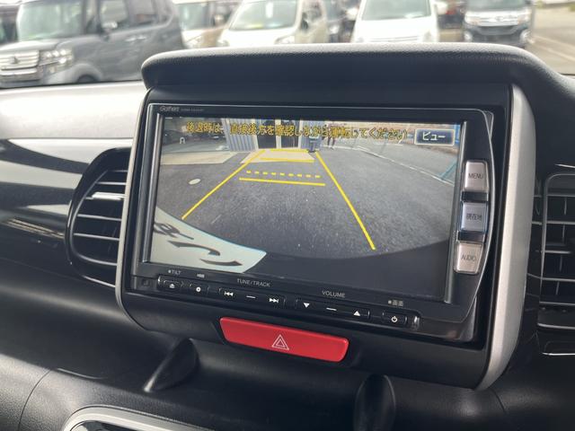 Ｎ－ＢＯＸカスタム Ｇ　スライドドア　ＨＩＤ　スマートキー　アイドリングストップ　ＣＶＴ　盗難防止システム　ＡＢＳ　ＥＳＣ　アルミホイール　エアコン　パワーステアリング　パワーウィンドウ（6枚目）