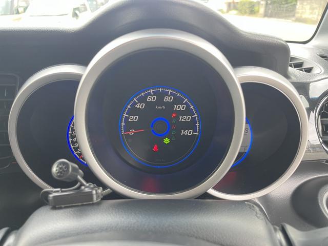 Ｎ－ＢＯＸカスタム Ｇ　スライドドア　ＨＩＤ　スマートキー　アイドリングストップ　ＣＶＴ　盗難防止システム　ＡＢＳ　ＥＳＣ　アルミホイール　エアコン　パワーステアリング　パワーウィンドウ（7枚目）