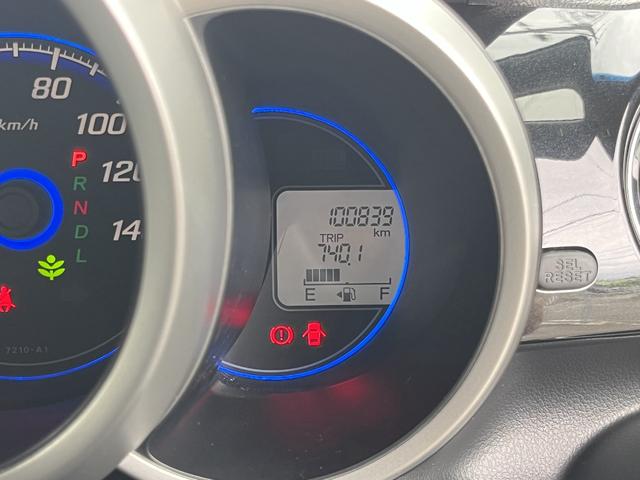 Ｎ－ＢＯＸカスタム Ｇ　スライドドア　ＨＩＤ　スマートキー　アイドリングストップ　ＣＶＴ　盗難防止システム　ＡＢＳ　ＥＳＣ　アルミホイール　エアコン　パワーステアリング　パワーウィンドウ（8枚目）