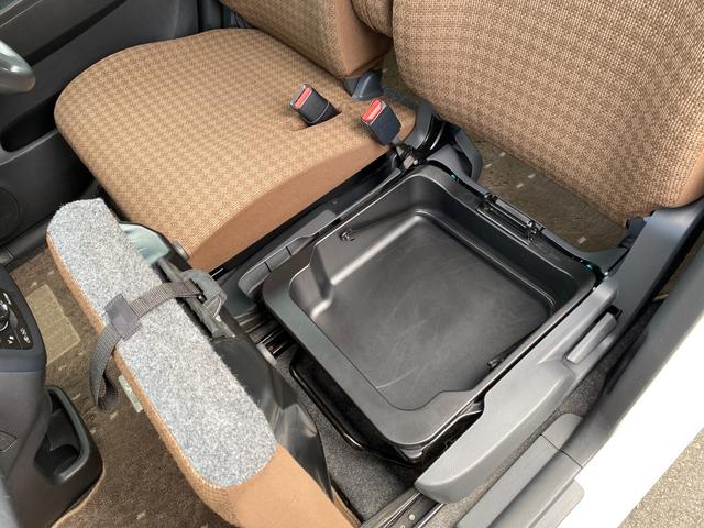 モコ Ｘ　ＣＶＴ　盗難防止システム　ＡＢＳ　衝突安全ボディ　エアコン　パワーステアリング　パワーウィンドウ（17枚目）
