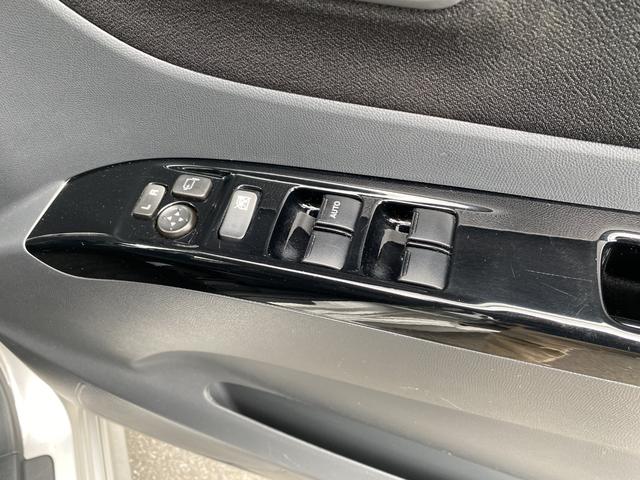 パレットＳＷ リミテッドＩＩ　スライドドア　ＨＩＤ　ＣＶＴ　盗難防止システム　ＡＢＳ　アルミホイール　衝突安全ボディ　エアコン　パワーステアリング　パワーウィンドウ　運転席エアバッグ（13枚目）