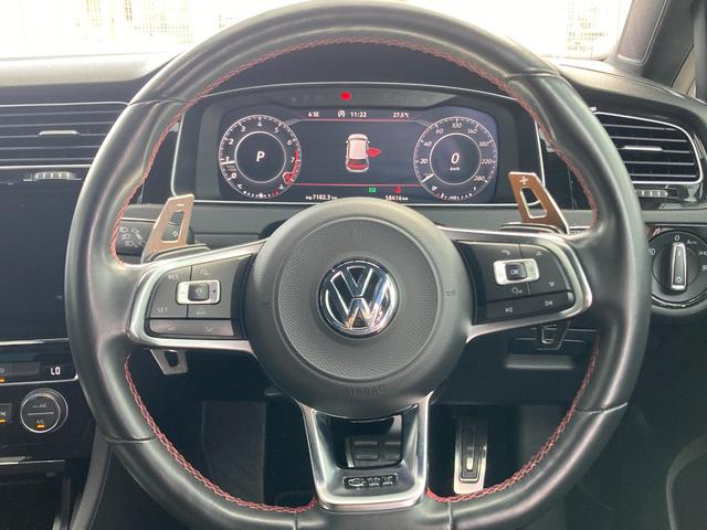 VOLKSWAGEN GOLF GTI PERFORMANCE