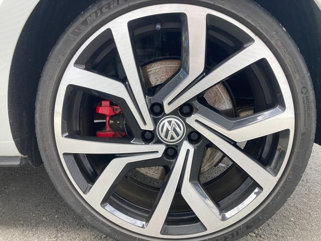 VOLKSWAGEN GOLF GTI PERFORMANCE