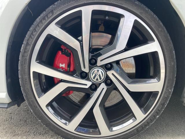 VOLKSWAGEN GOLF GTI PERFORMANCE
