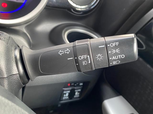 Ｎ－ＢＯＸカスタム Ｇ　ＳＳパッケージ　ＥＴＣ　バックカメラ　両側電動スライドドア　ナビ　ＴＶ　オートクルーズコントロール　衝突被害軽減システム　オートライト　ＨＩＤ　スマートキー　アイドリングストップ　電動格納ミラー　ベンチシート　ＣＶＴ（24枚目）